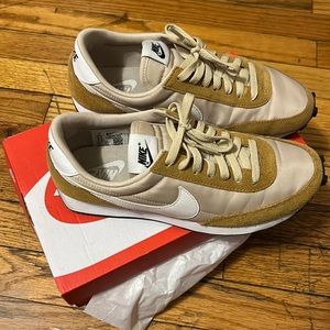 Nike Daybreak sneakers